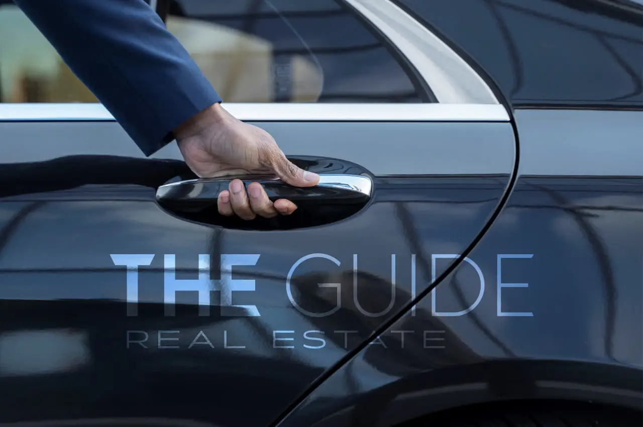 will be there to warmly welcome you at the airport